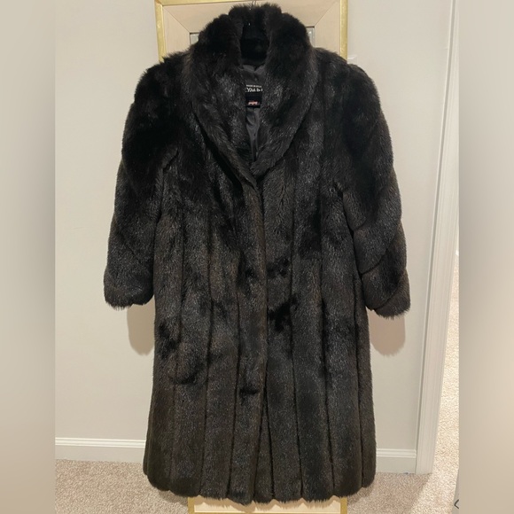 Olympia Limited Inc Jackets & Blazers - Chic Black Faux Fur Coat